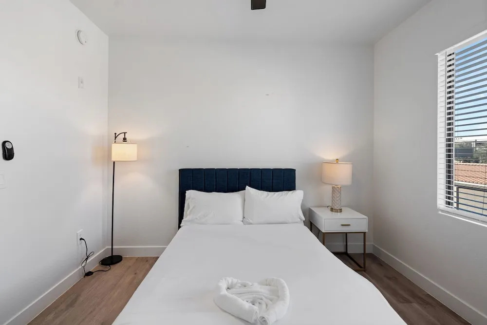 Upscale Stay w Heated Pool 8mins to ASU