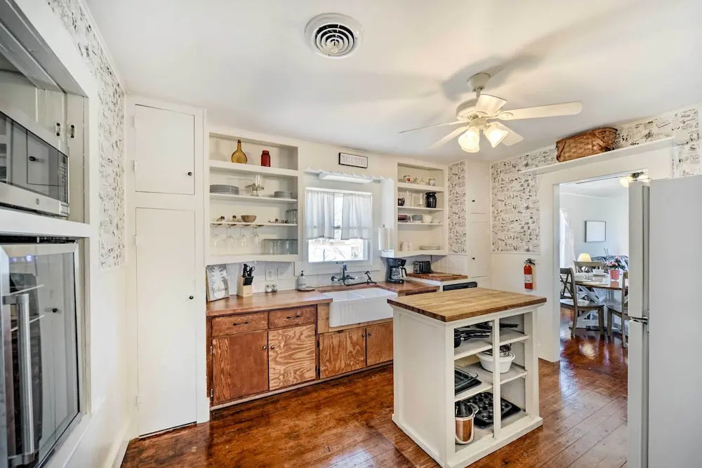 Charming Home Near Downtown Fredericksburg