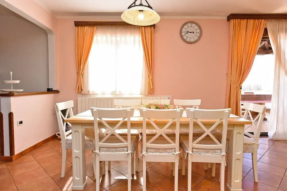 Apartment 1561