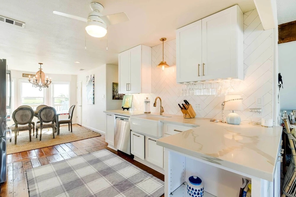 < 1 Mi to Ocean: Water-view Home in Jamaica Beach