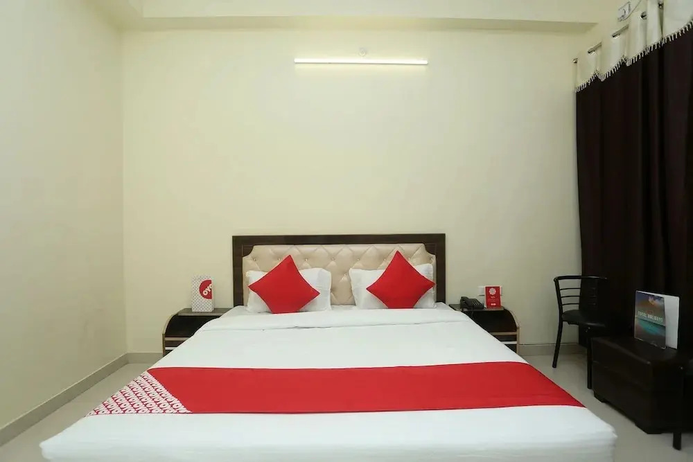 Sr Blessings By OYO Rooms