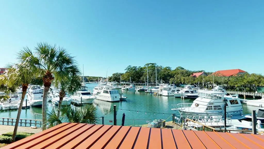 7111 Harbourside I