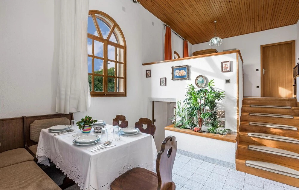 Nice Home in Sveti Juraj With Wifi and 2 Bedrooms
