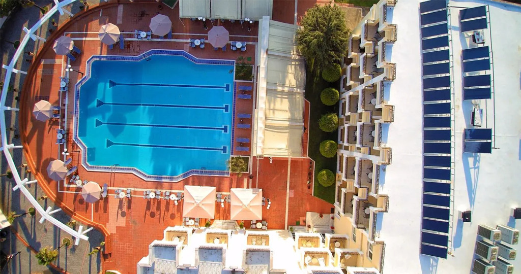 Kouros Hotel