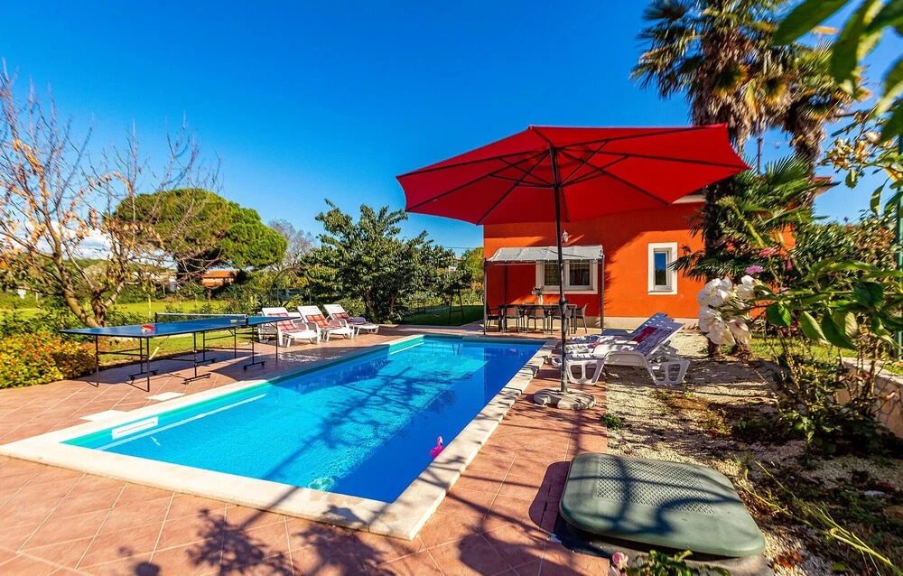 Nice Home in Pula With Wifi and 4 Bedrooms