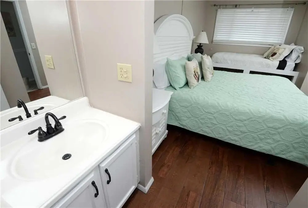 Summit 828 - One Bedroom Condo