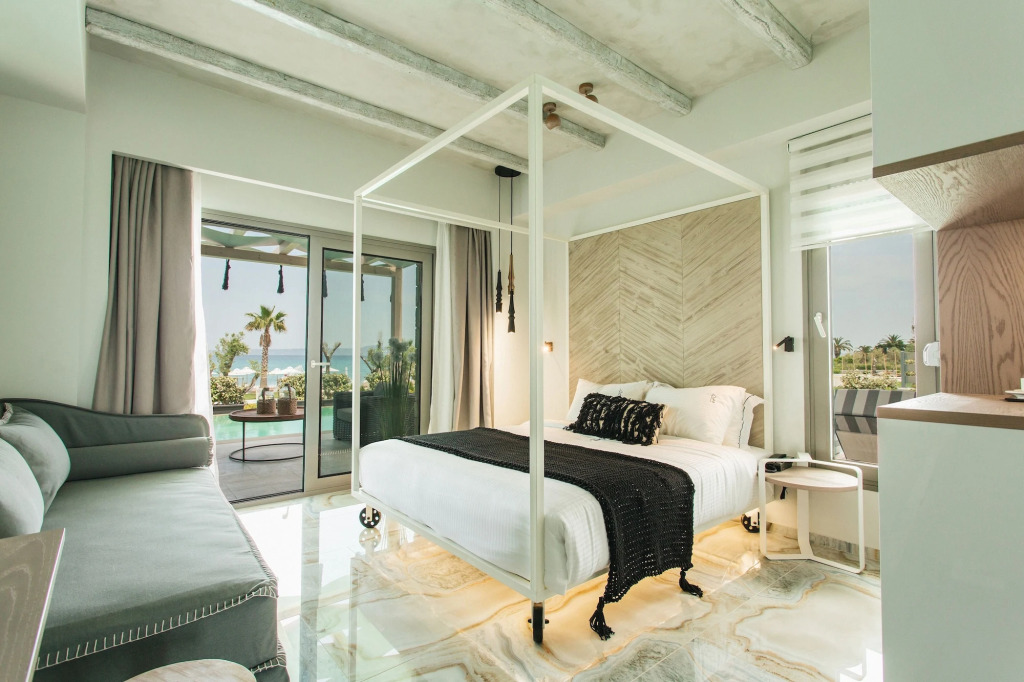 Blue Carpet Luxury Suites