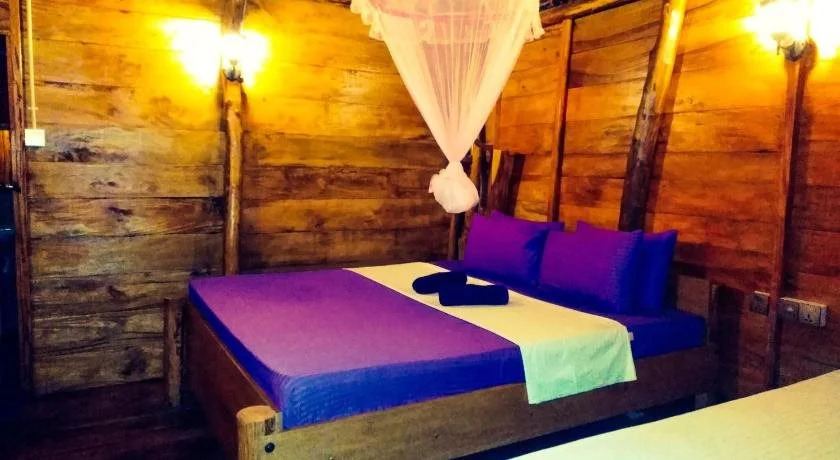 LakeSide Cabana Tissamaharama
