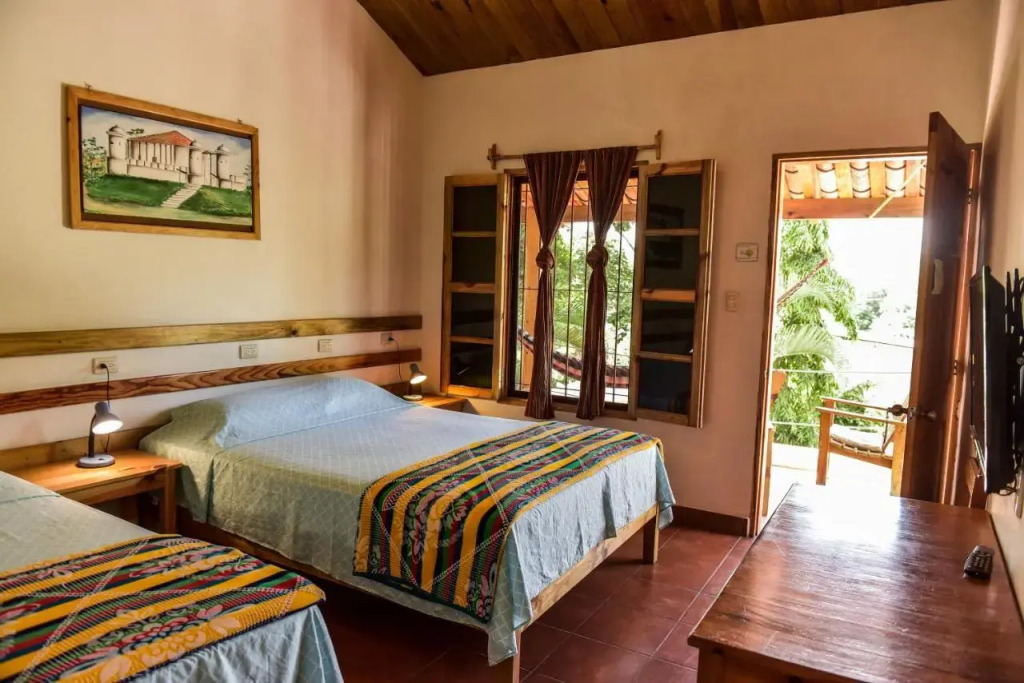 Hotel and Restaurant Guancascos