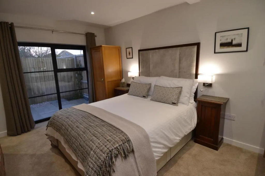 The Burrow at Tankerton (Adults Only)