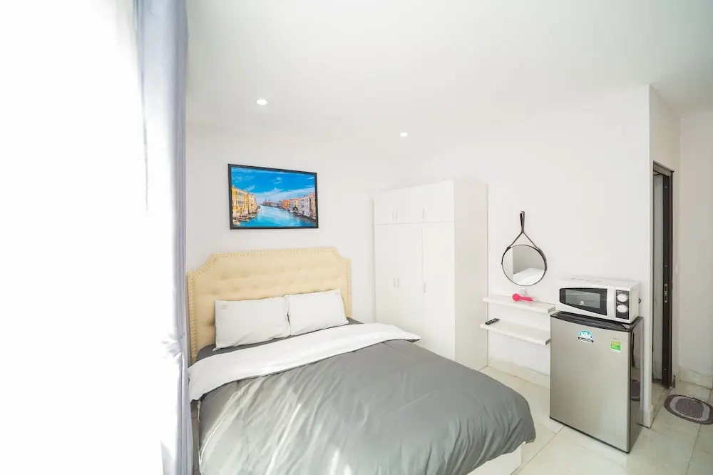 Parkhomes Service Apartment