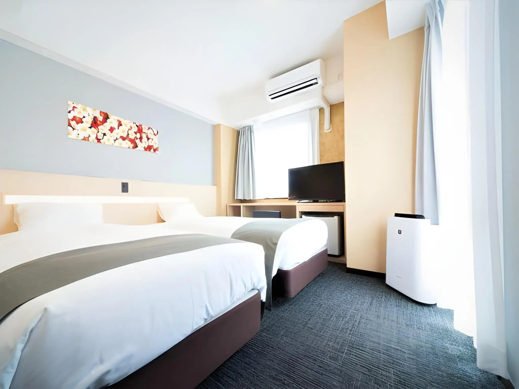 Shinsaibashi-Higashi Crystal Hotel