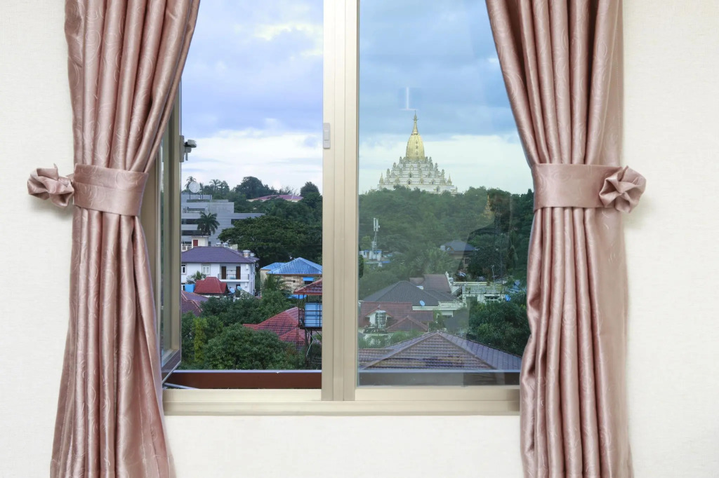 Rose Palace Hotel Yangon