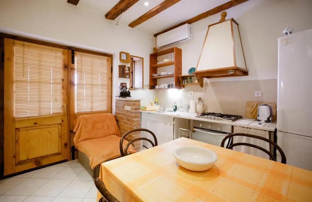 Guesthouse Trogir Proto-Free parking