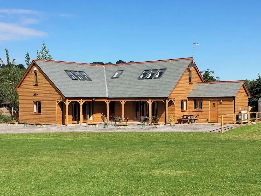 Riverside Lodge