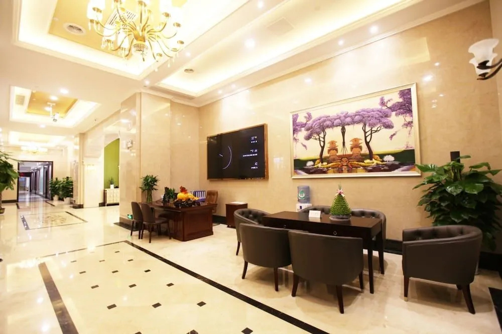 Liangchen Meijing Hotel