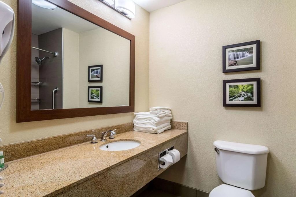 Holiday Inn Express and Suites Hannibal