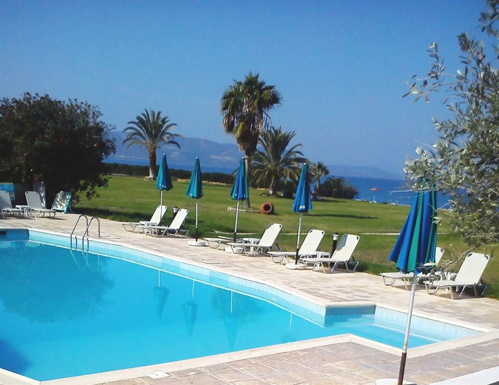 Natura Beach Hotel And Villas