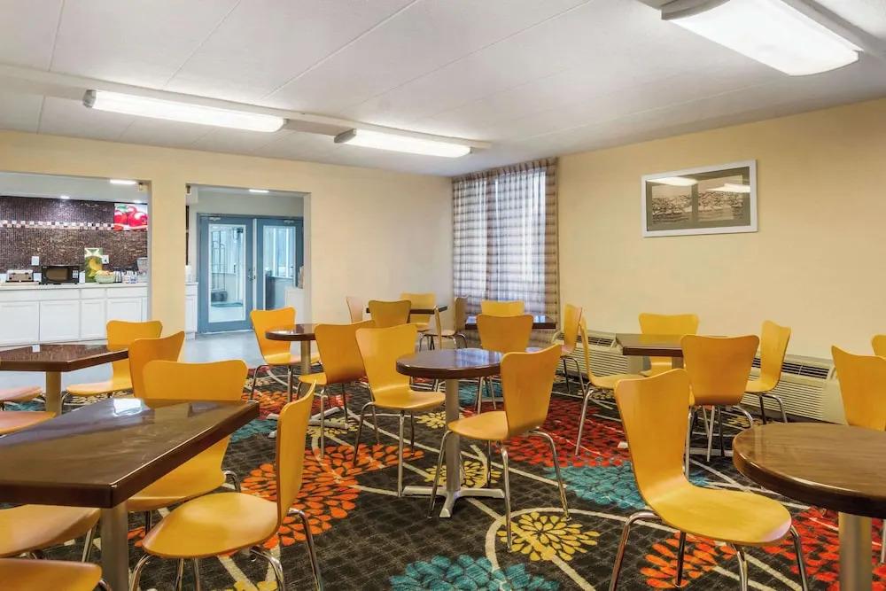 City Studios Inn And Suites