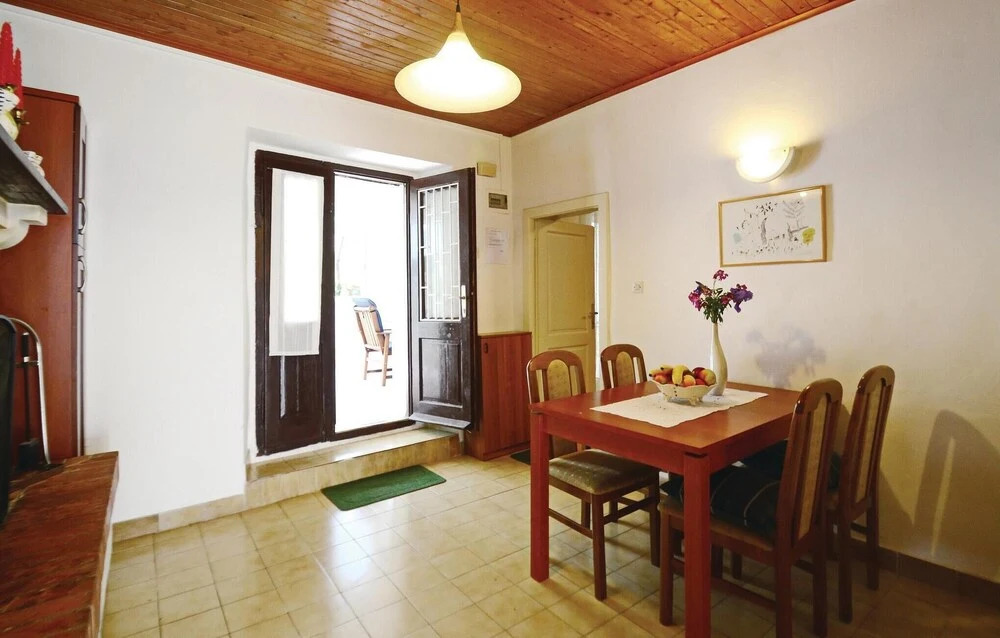 Awesome Apartment in Gondolici With 1 Bedrooms