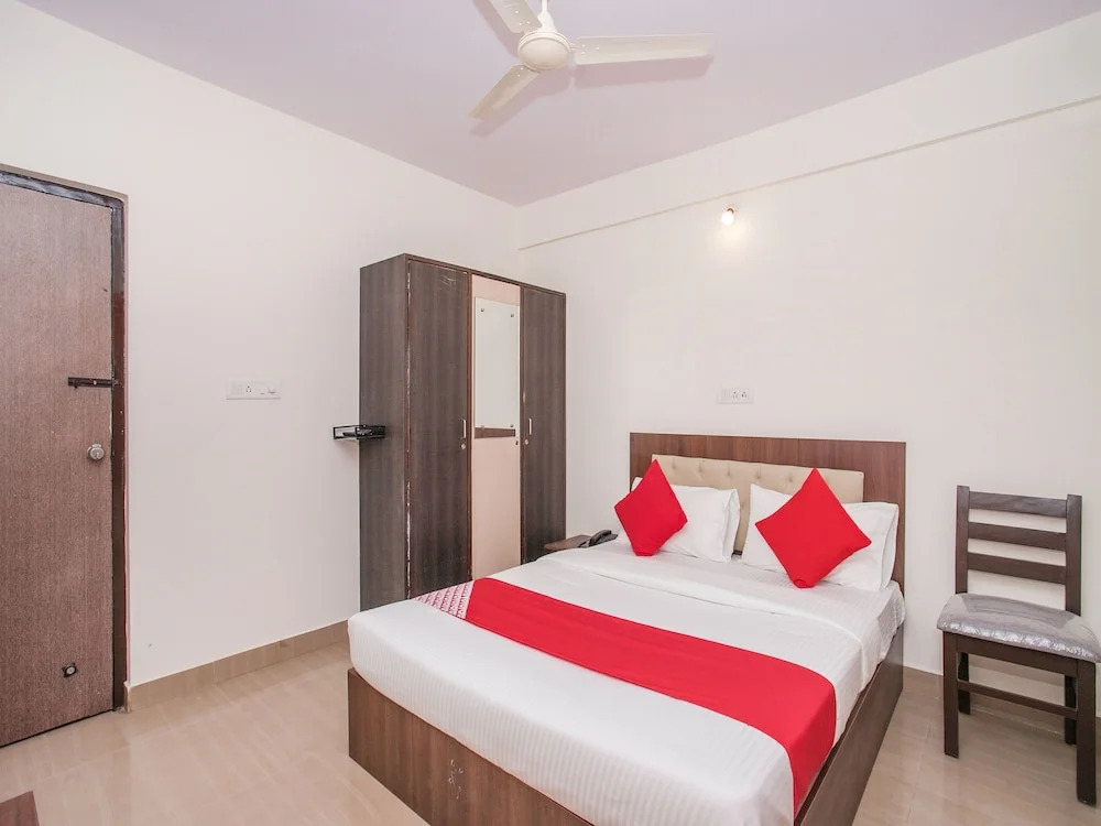 OYO 14519 Sunrise Residency