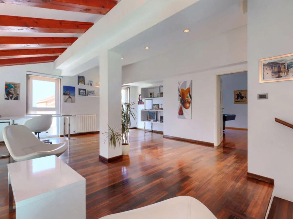Holiday Home Lana by Interhome