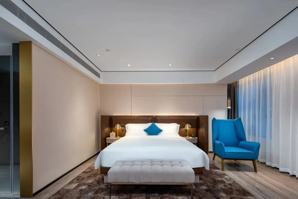 Echarm Plus Hotel