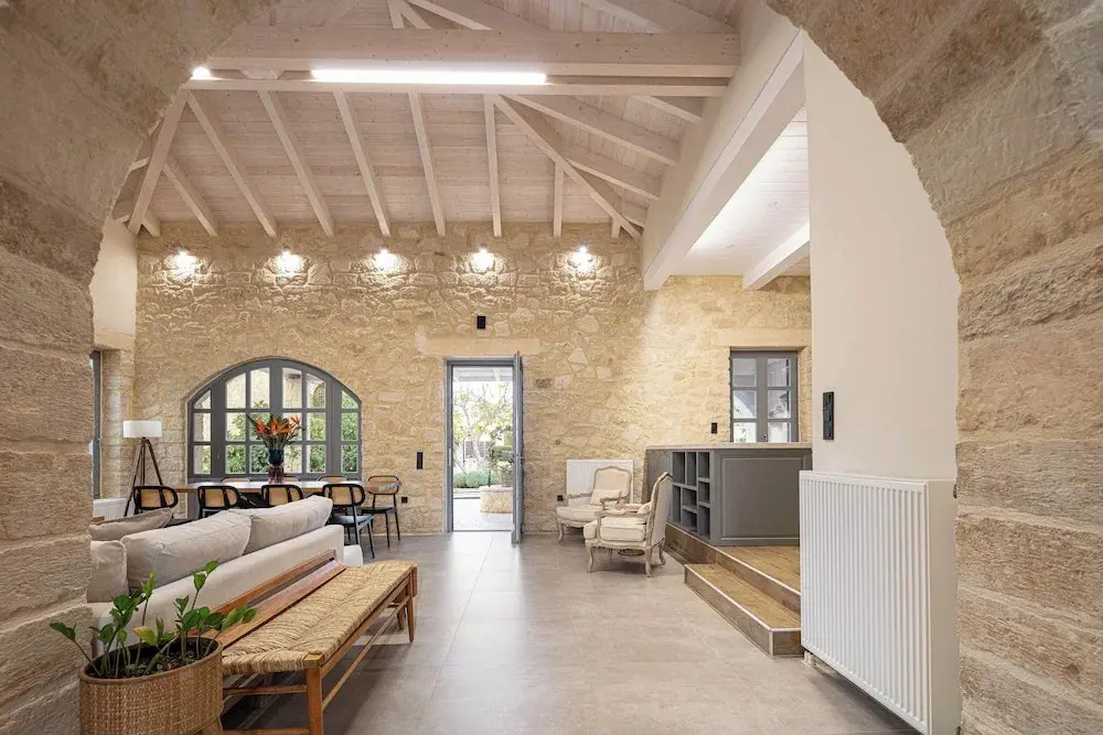 Artemis Apollonas Villa