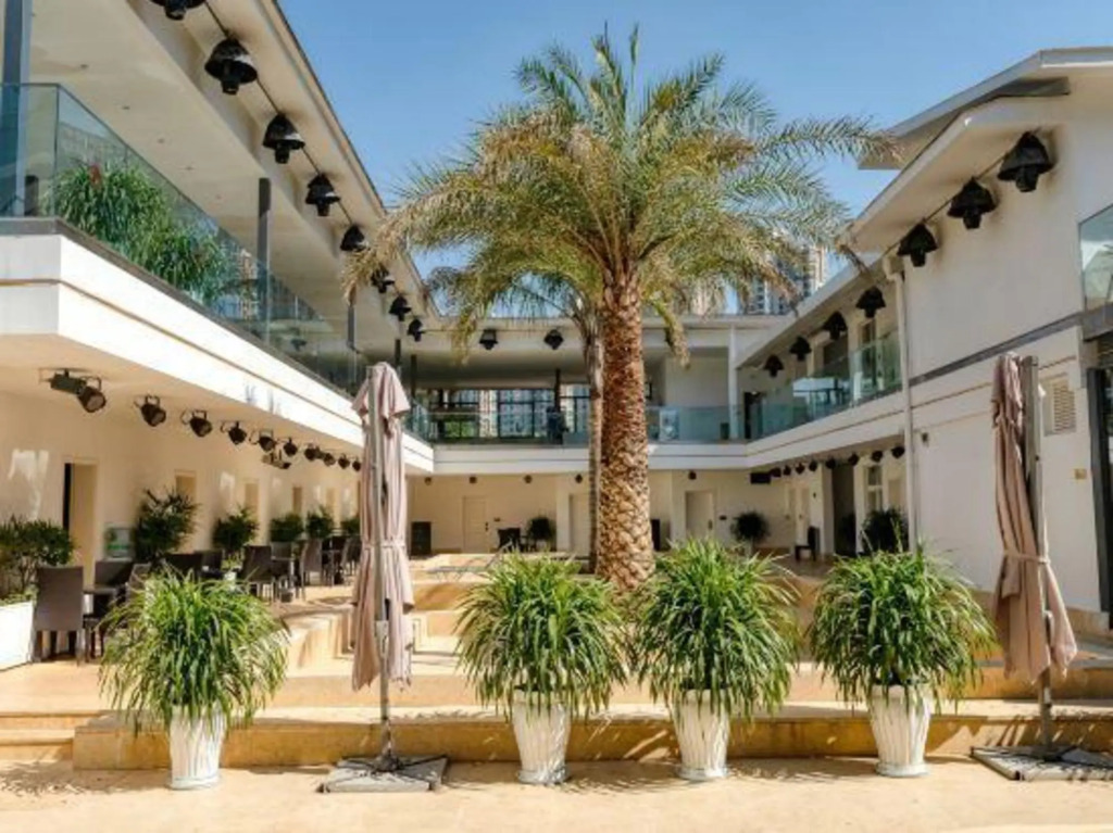 Huzhimeng Hot Spring Hotel