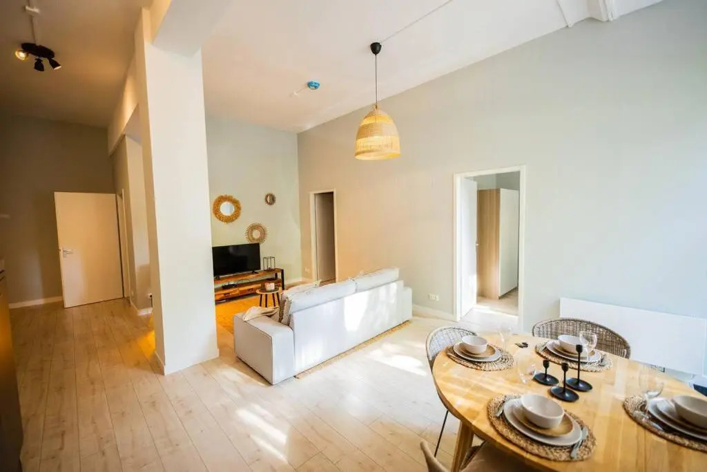 Abiding Great Serviced 3 Bedroom Apartment 119m2 -LK17A-