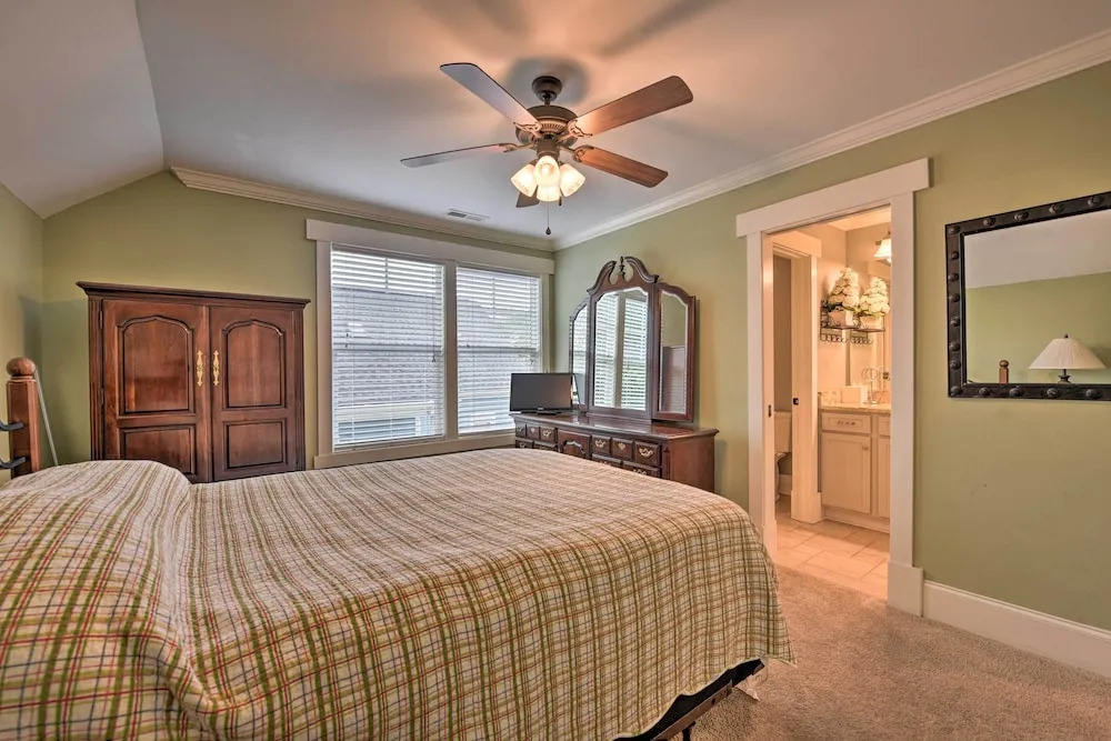 2 Mi to Dtwn: Home in Noda District Near Unc!
