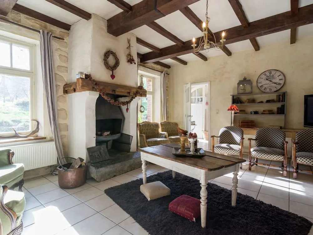Bièvre Forest-Edge Retreat