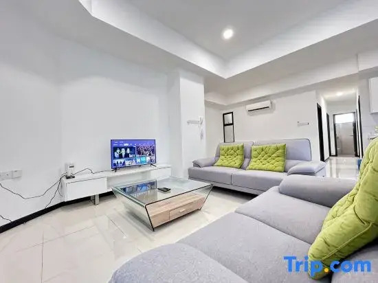 Jeff & Ricky Homestay 57@ 8pax Trinity Residence