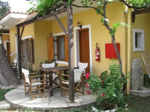 Lysistrata Bungalows