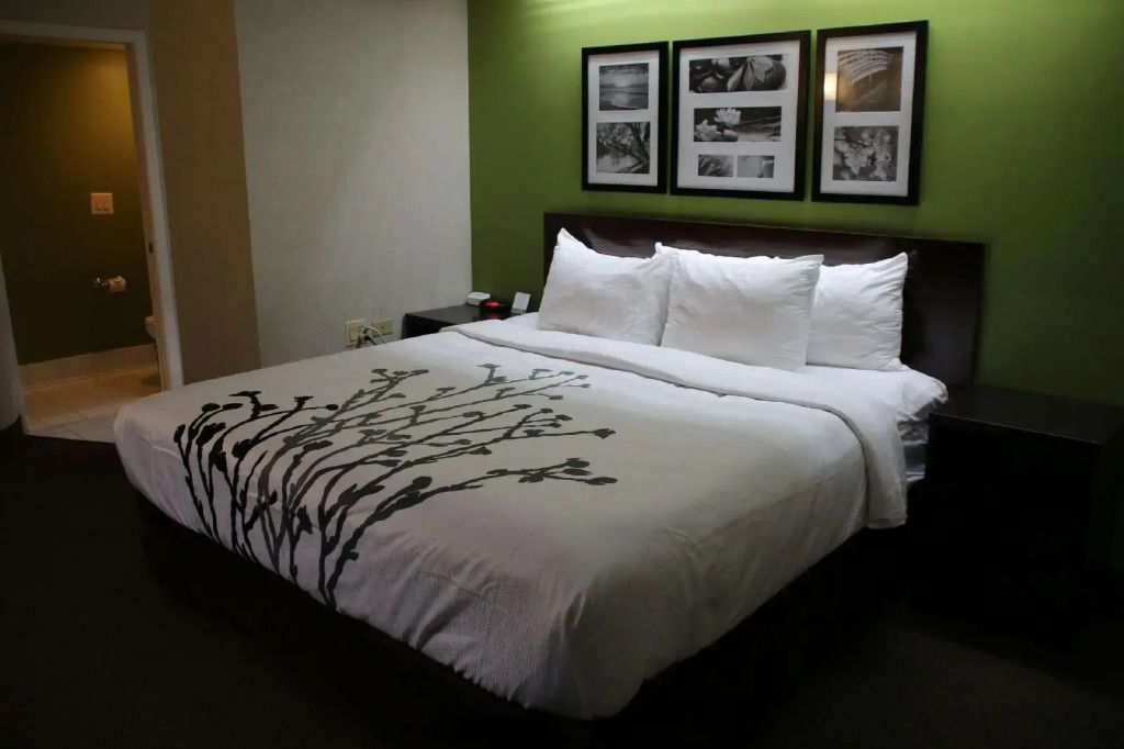 Sleep Inn near Great Lakes Naval Base