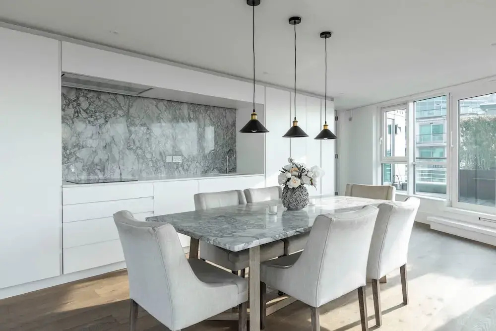 The English Rose Luxury 3 bed With Private Terrace - by Out of Office Lifestyle