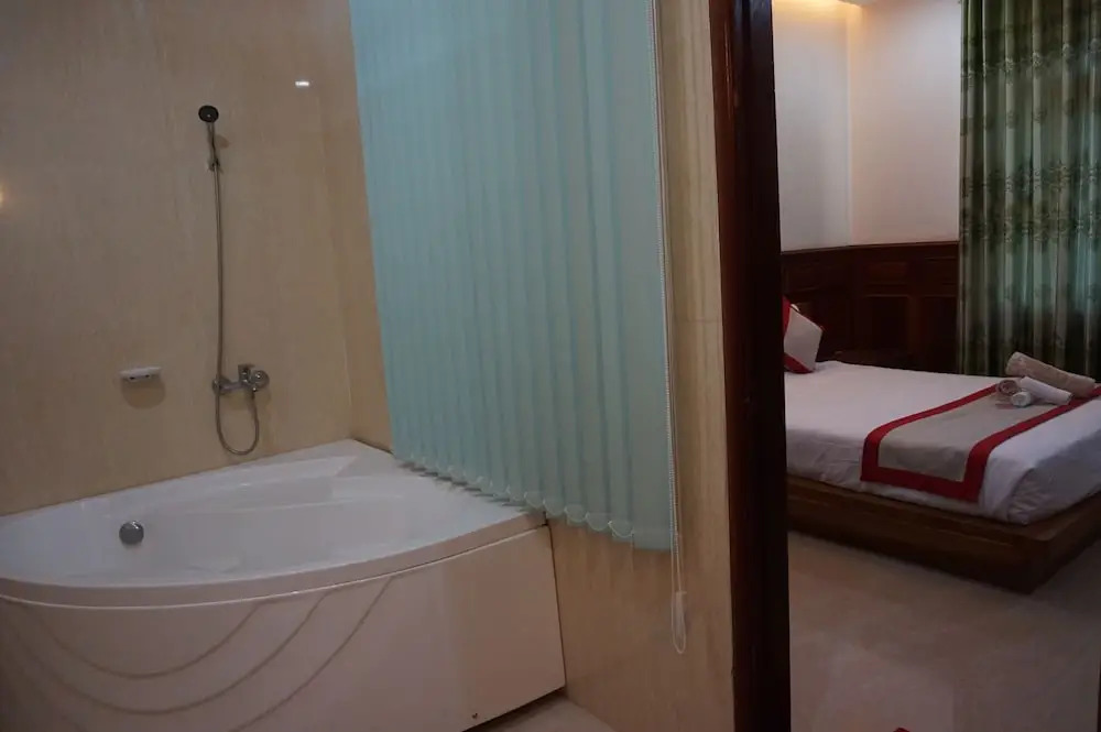 Double Lotus Hotel