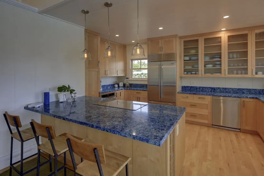 Gorgeous Renovated 1937 Plantation Style Beach House 50 Steps to the Center of the Beach home