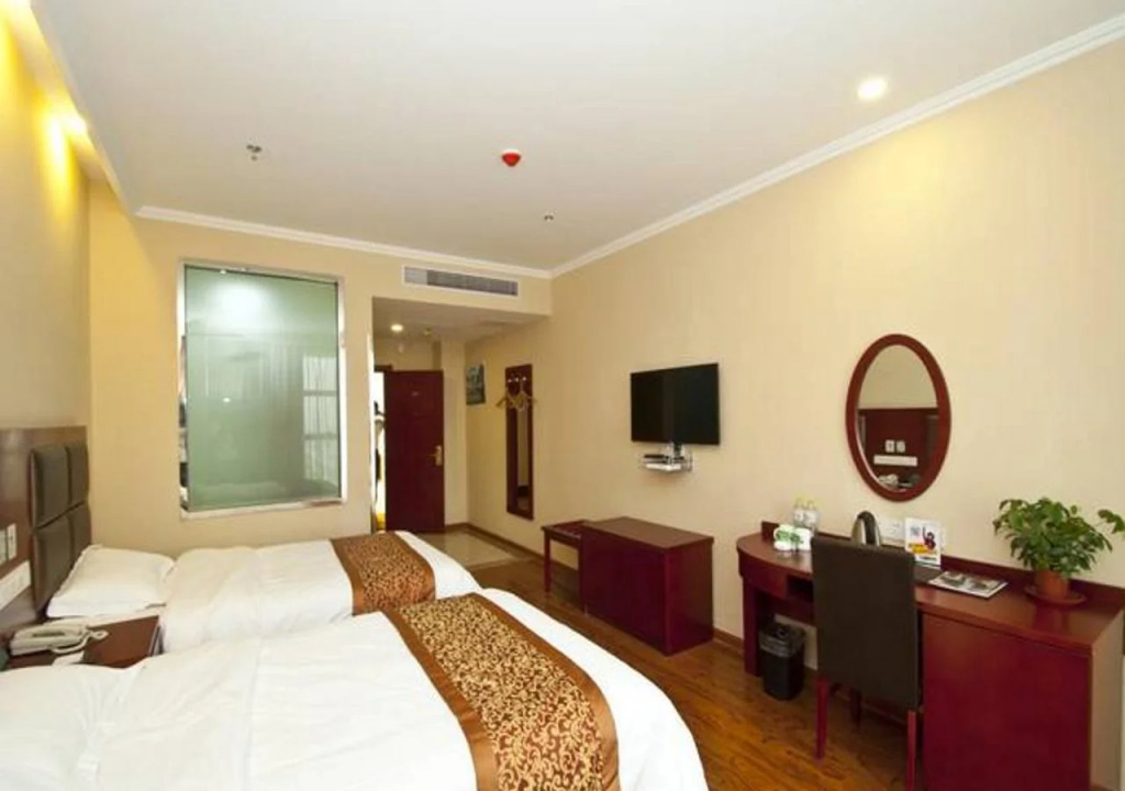 GreenTree Inn ShanDong Linxi Lanling County Government Business Hotel