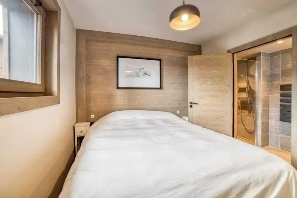 Luxurious 4-room Apartment With Swimming Pool, Gym, spa and Parking