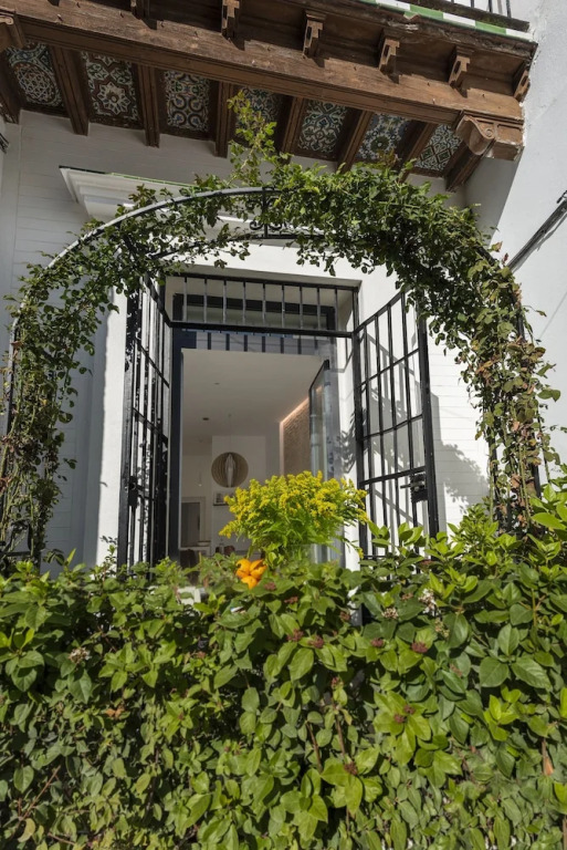 Great and Brand new 3 Bd Apart in Santa Cruz Quarter Santa Teresa III