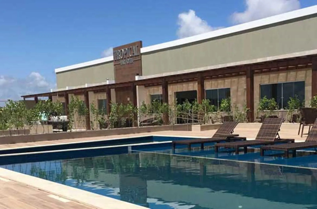 Tropical Mar Hotel