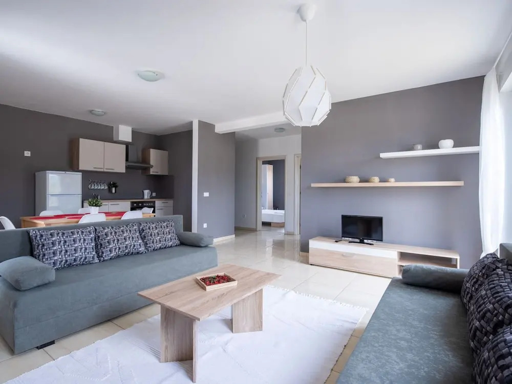 Lovely Apartment in Novalja near Sea Beach & Town Center