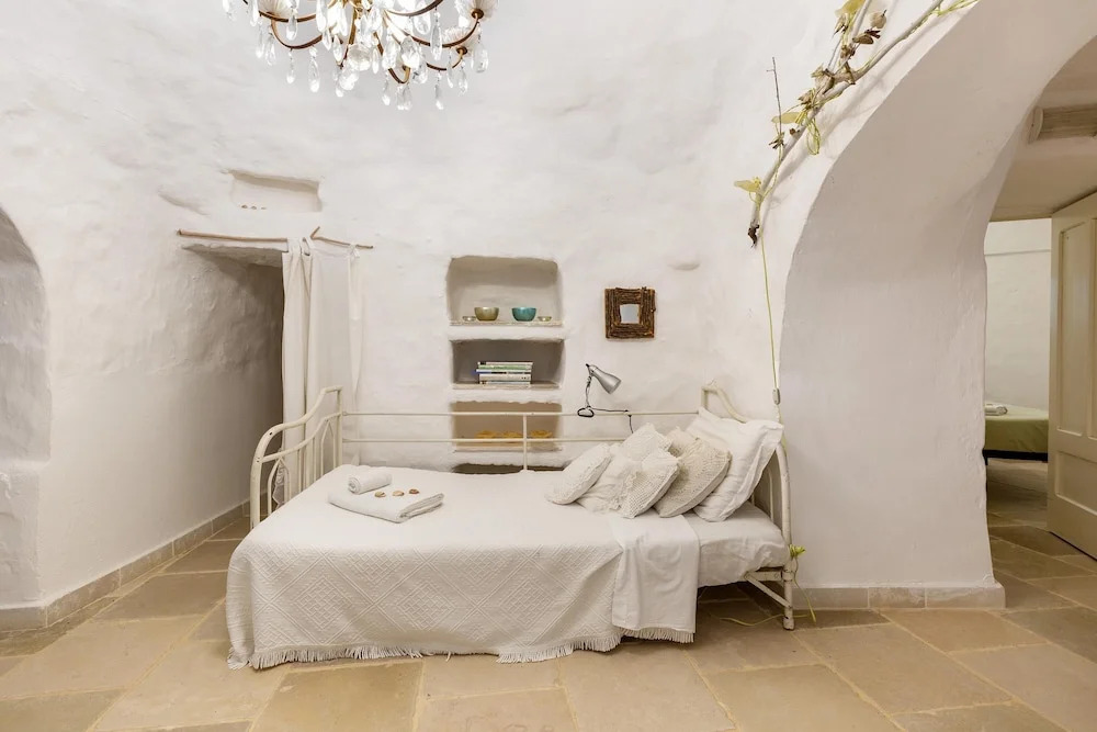 2500 Trulli La Formosa by Perle di Puglia