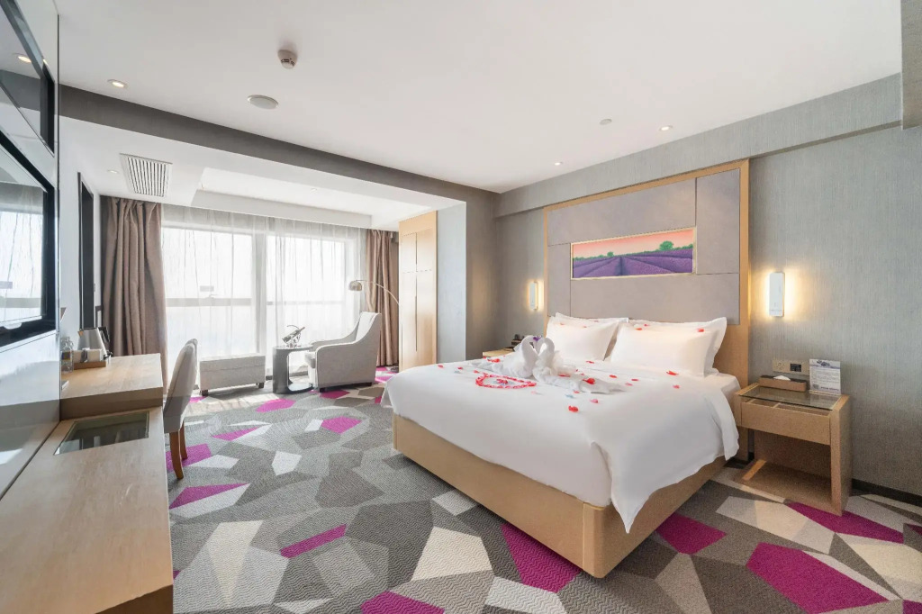LangPu Hotel (Wuhan Wuchang Railway Station Square)