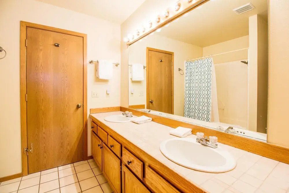 Skyline Condo 13