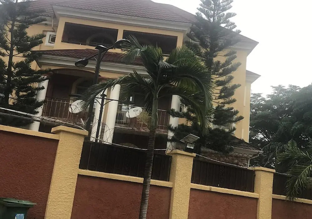 ROYALE CROWN VILLA