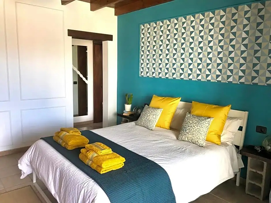 Kalufa Surf House