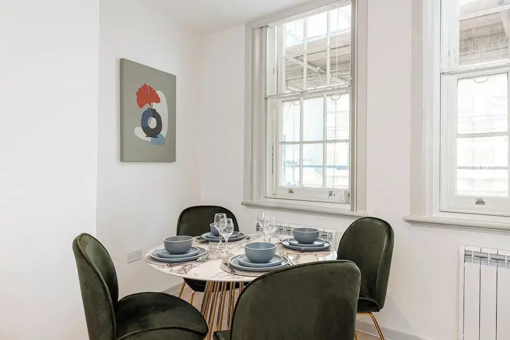 JOIVY Stylish 1 bed flats in Soho