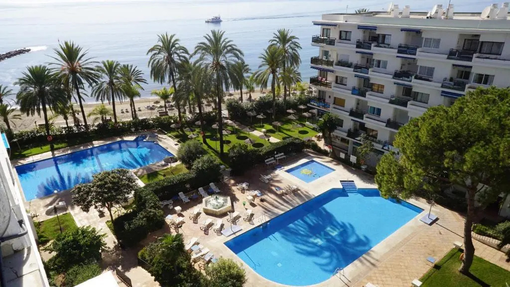 Skol 617 Beachfront Two-bedrooms Duplex With Sea Views